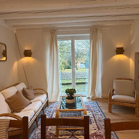 Luxury Refurbished In An Old Barn * 페르네이 볼테르